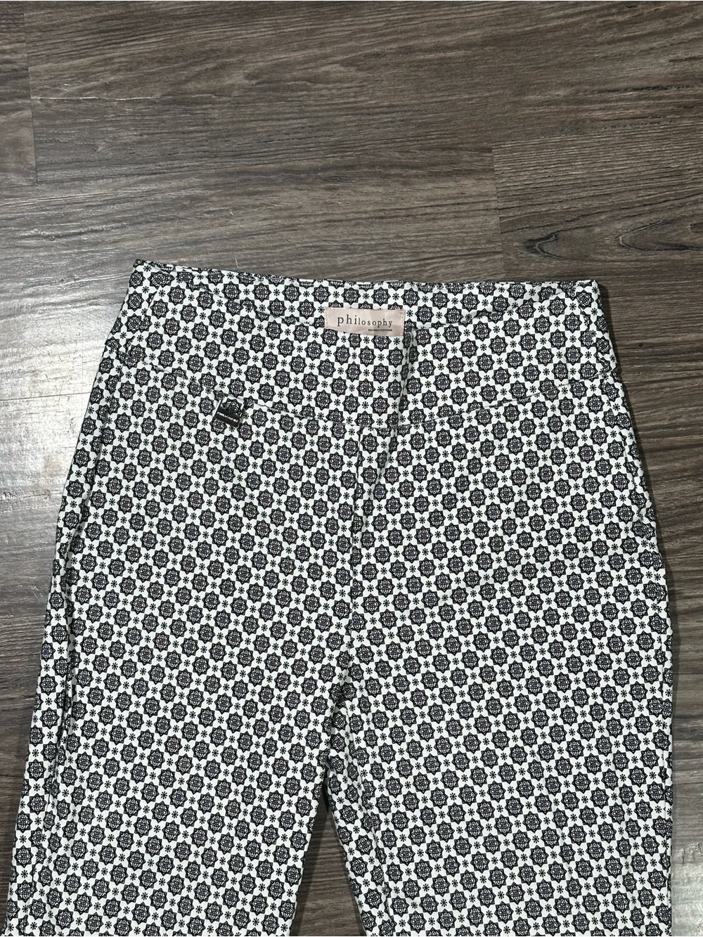 PHILOSOPHY Black & White Geometric Print Pull On Stretch Cropped Capri Pants S - Picture 2 of 9